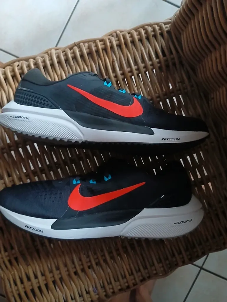 Used Nike Air Zoom Vomero 15 bike — image 1 of 10