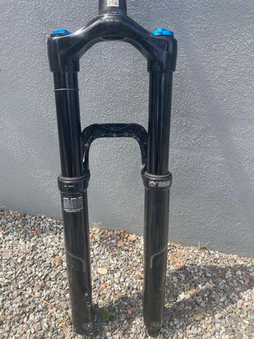 Used Fox 36 rhythm 2022 bike — image 5 of 6