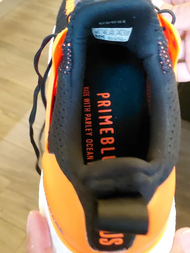 Použité Adidas Ultra Boost Juventus bike — obrázek 1 z 2