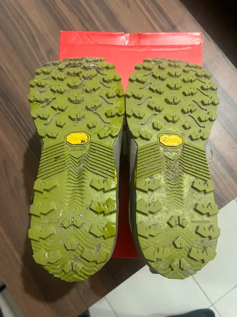Used New Balance FuelCell Rebel bike — image 4 of 7