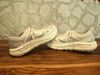Used Hoka Mafate Speed 4 bike — image 2 of 10