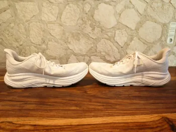 Used Hoka Clifton 10 bike — image 7 of 11