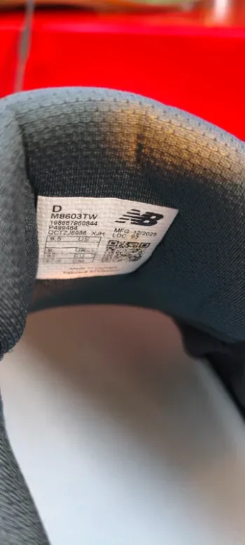 Used New Balance 860 v15 bike — image 4 of 8