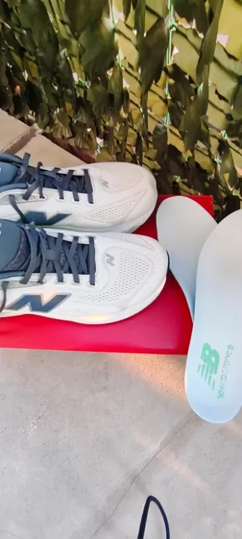 Used New Balance 860 v15 bike — image 7 of 8