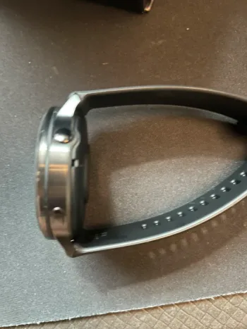 Used Garmin Venu 4 bike — image 5 of 8