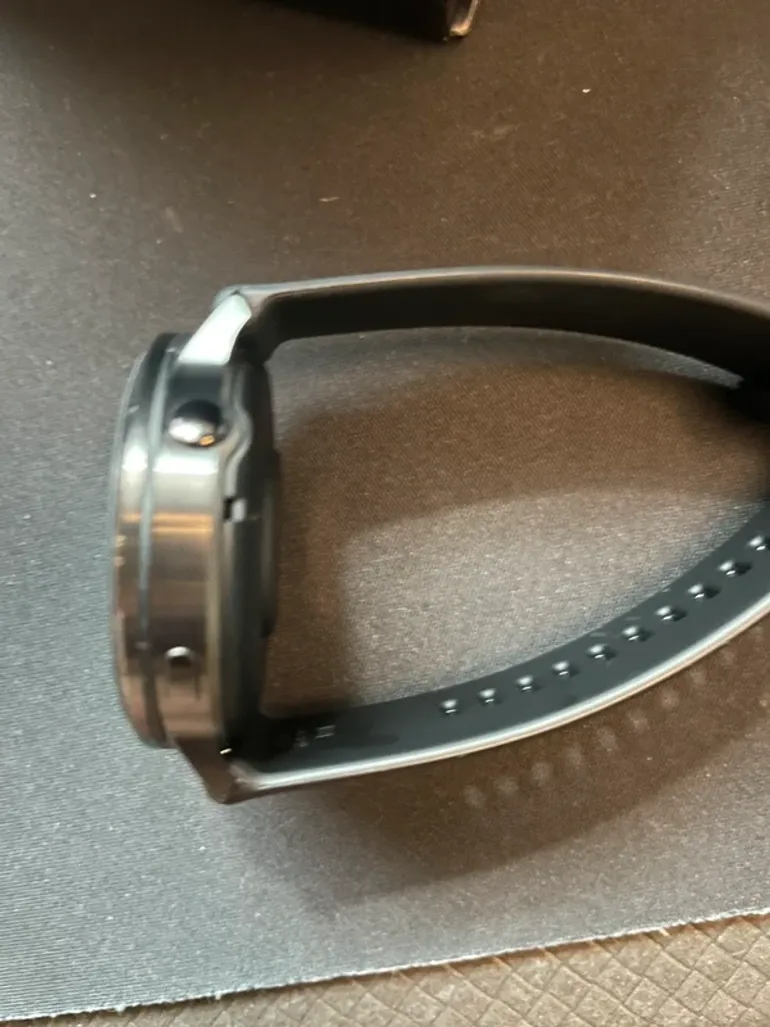 Used Garmin Venu 4 bike — image 5 of 8