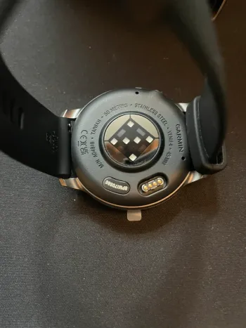 Used Garmin Venu 4 bike — image 4 of 8