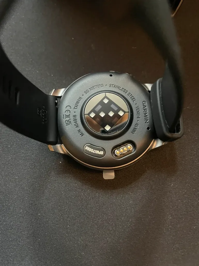 Used Garmin Venu 4 bike — image 4 of 8