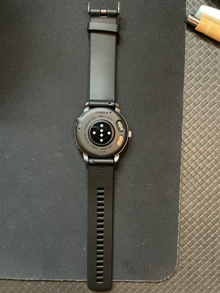 Used Garmin Venu 4 bike — image 7 of 8
