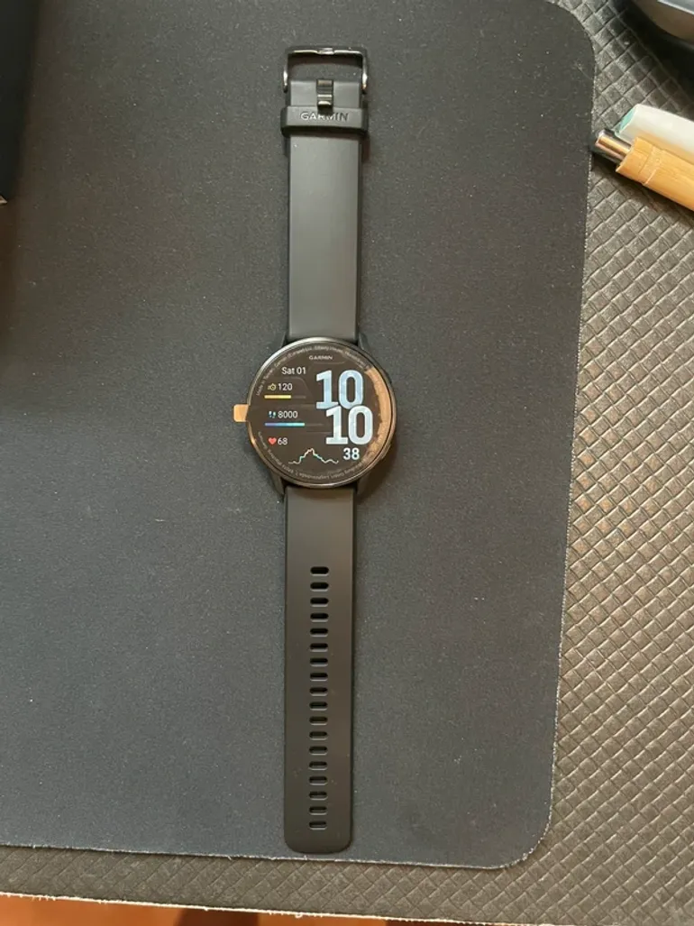 Used Garmin Venu 4 bike — image 6 of 8