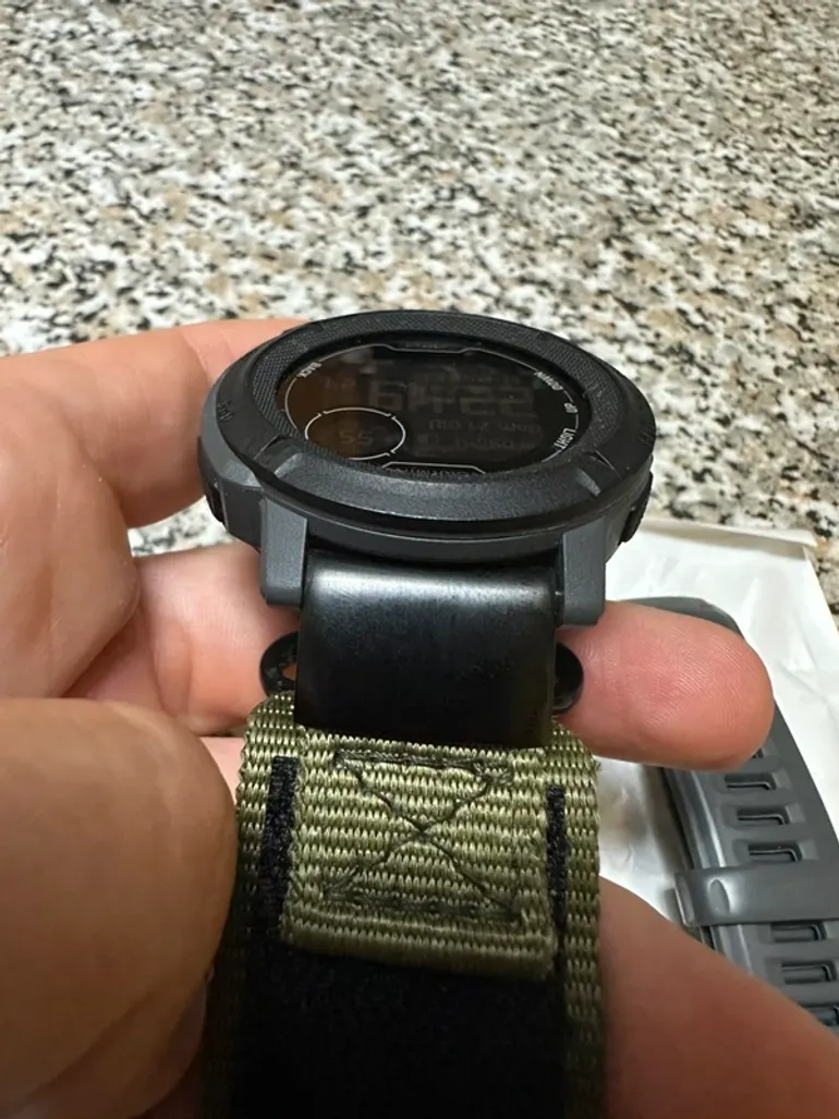 Gebrauchtes Garmin Instinct 2 dēzl Edition bike — Bild 6 von 8