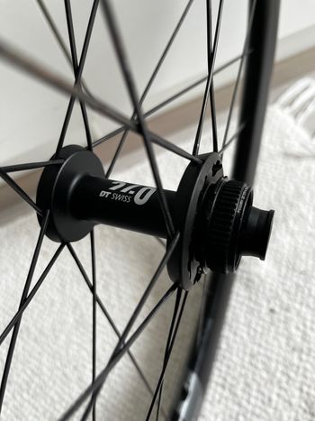 Used Dt Swiss ARC 1400 DICUT Aerokiekkosetti 62/80 mm bike — image 5 of 6