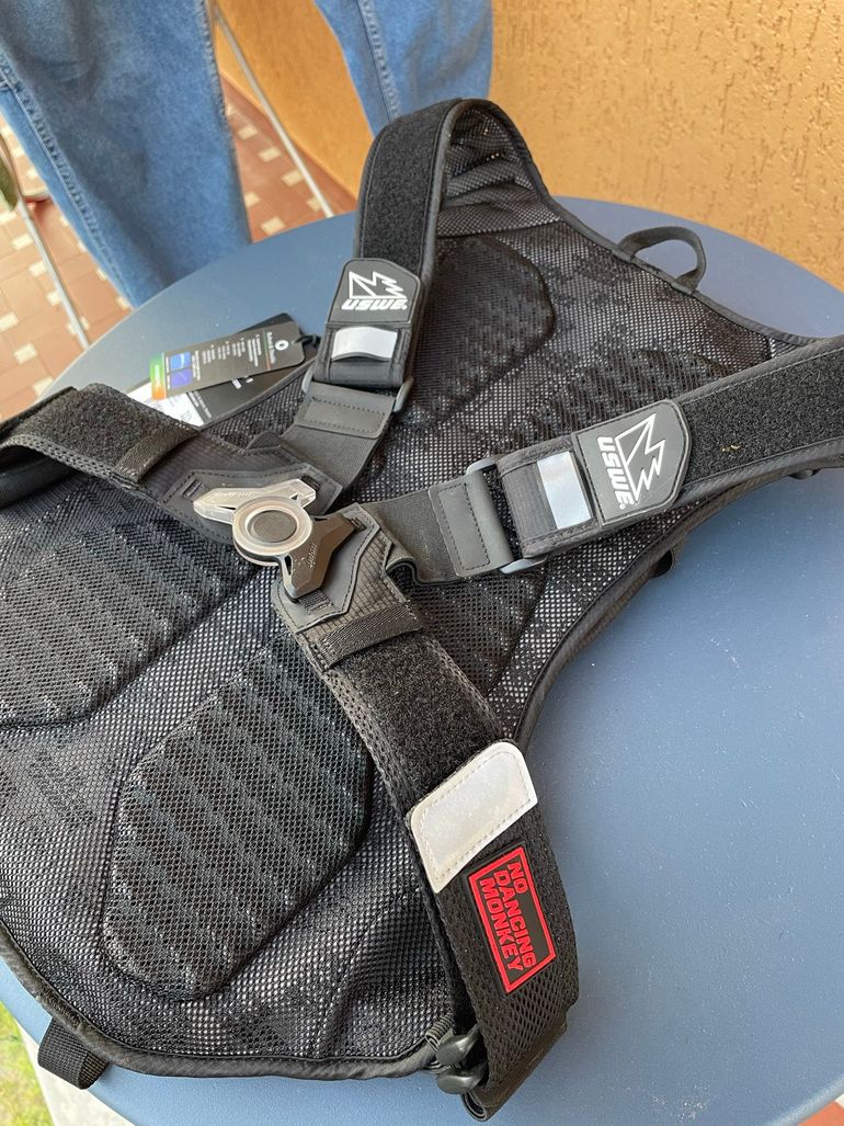 Used USWE Hydro 12 Hydration Backpack bike — image 3 of 7