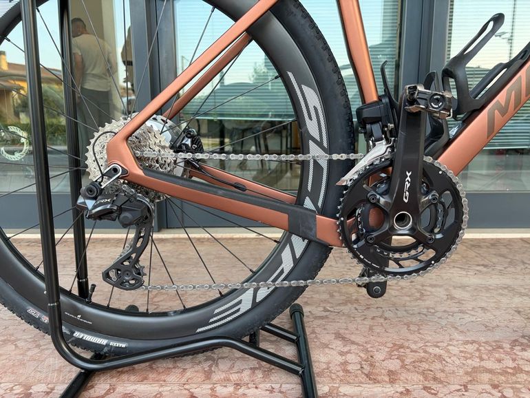 Used Shimano GRX Di2 2025 bike — image 4 of 12