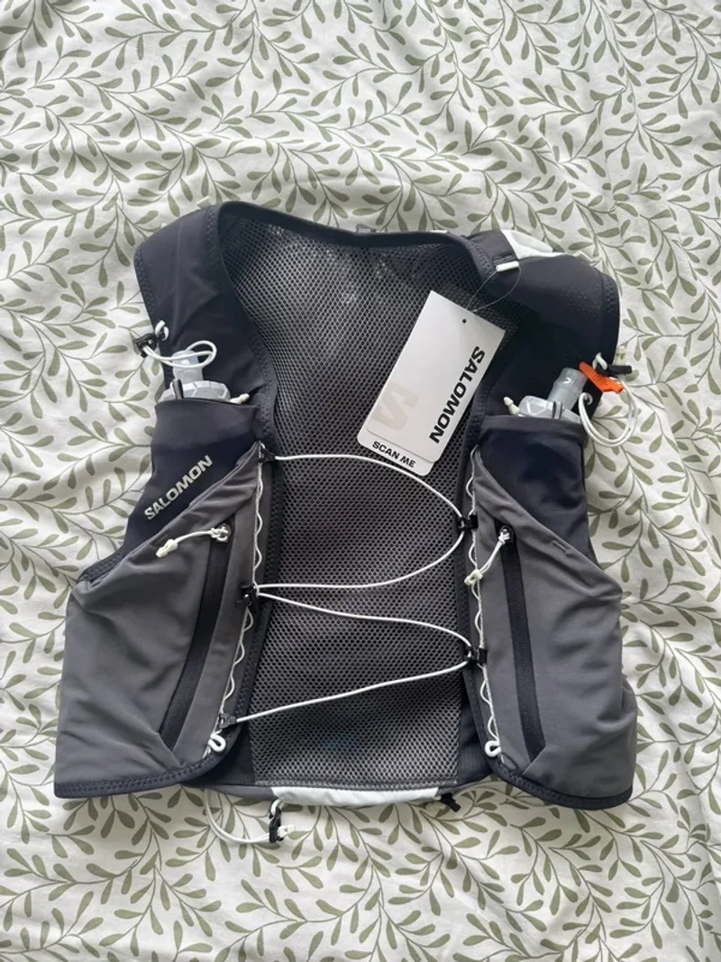 Käytetty Salomon Adv Skin 12 Running Accessories
