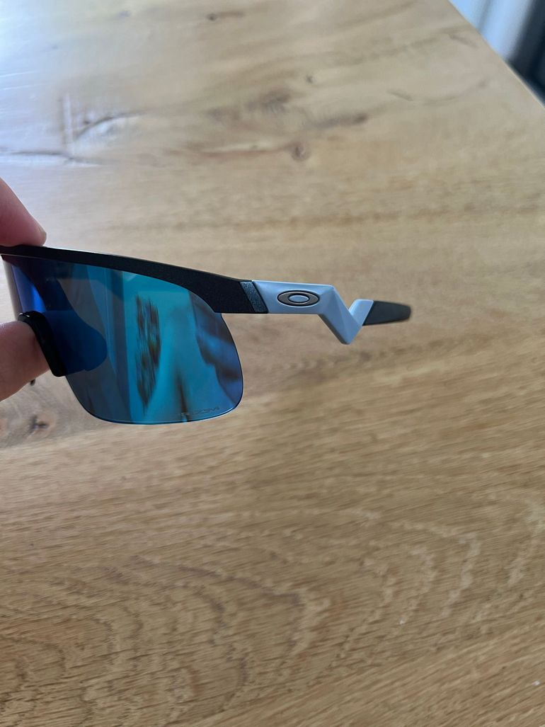 Used Oakley Resistor Youth Sunglasses bike — image 2 of 11