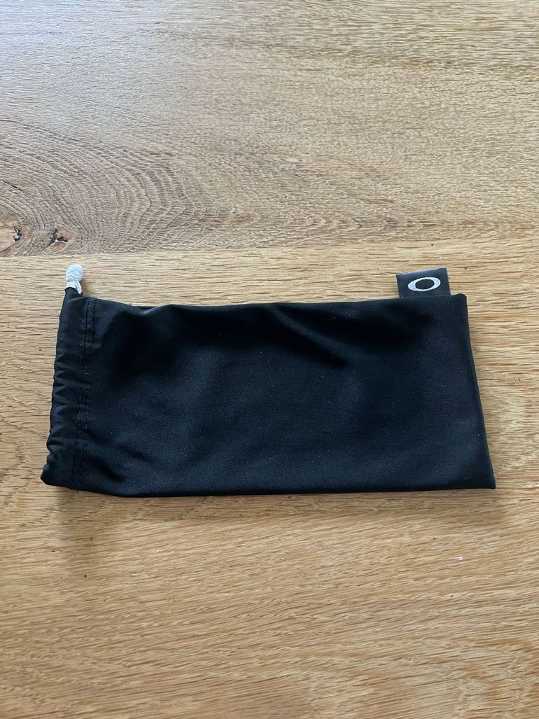 Used Oakley Resistor Youth Sunglasses bike — image 7 of 11