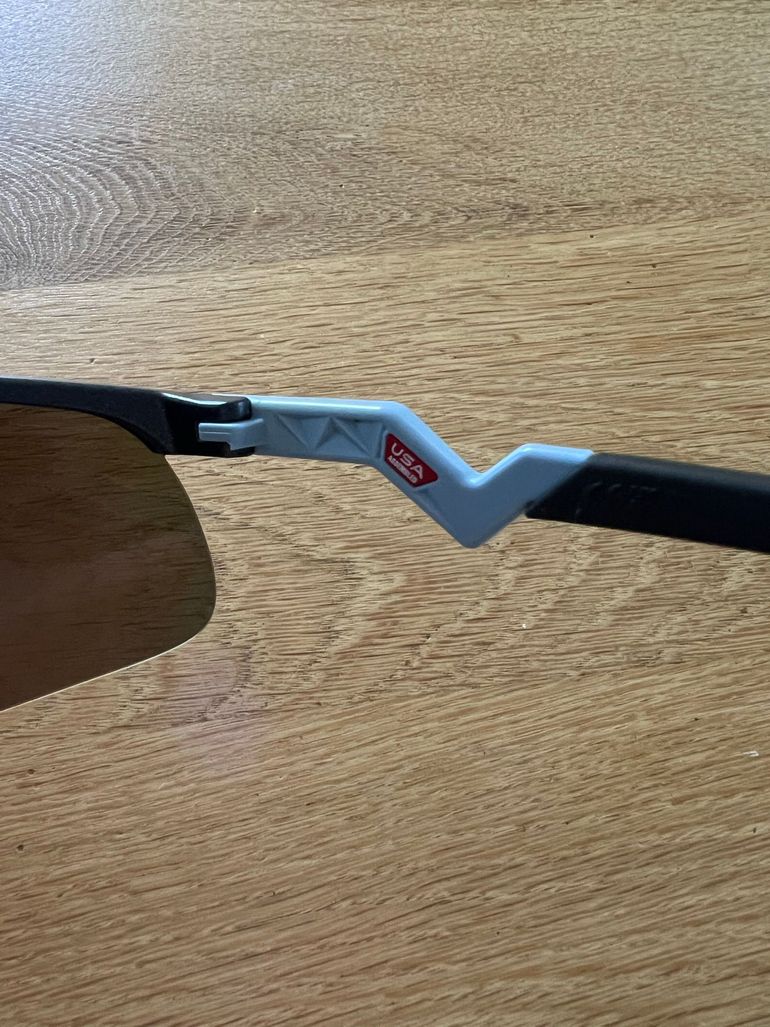 Used Oakley Resistor Youth Sunglasses bike — image 3 of 11