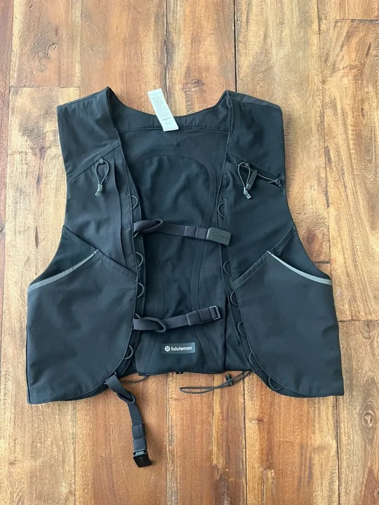 Used Lululemon Fast and Free Trailrunning Weste bike — image 1 of 3