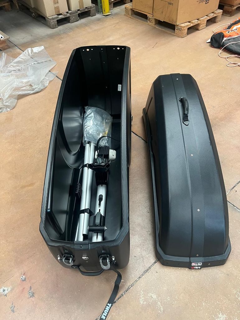 Used Thule RoundTrip Bike Travel Case bike — image 3 of 7