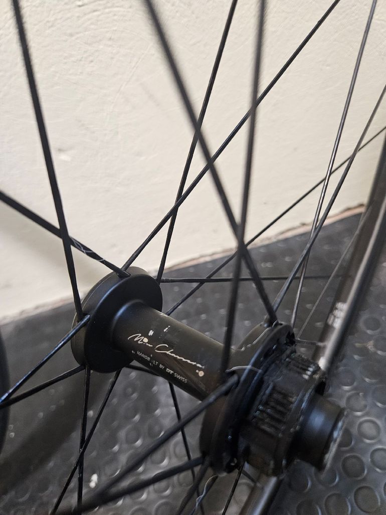 Used Dt Swiss PRC 1100 DICUT Mon Chasseral bike — image 5 of 7