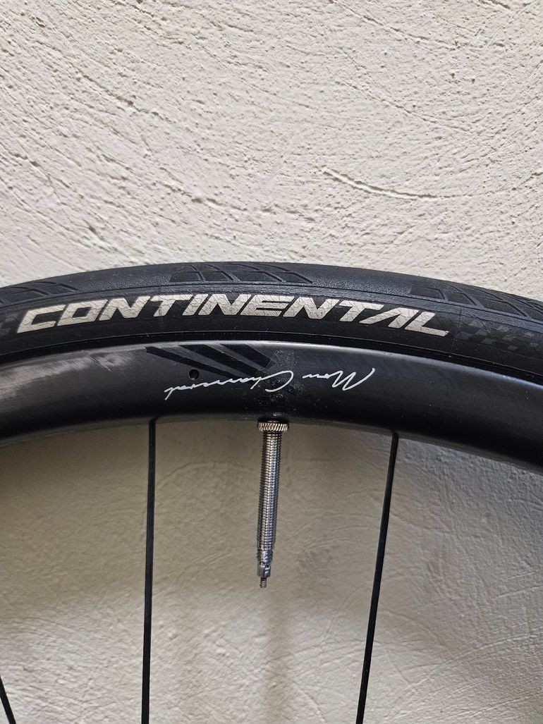 Used Dt Swiss PRC 1100 DICUT Mon Chasseral bike — image 3 of 7