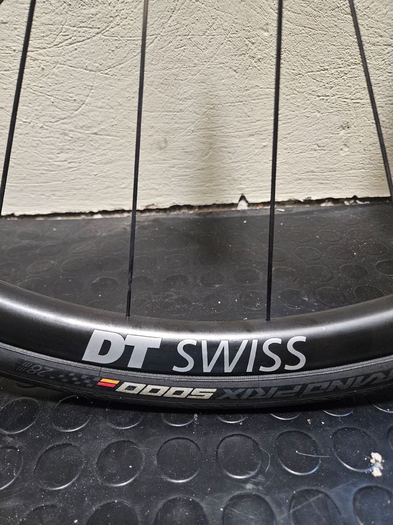 Used Dt Swiss PRC 1100 DICUT Mon Chasseral bike — image 2 of 7