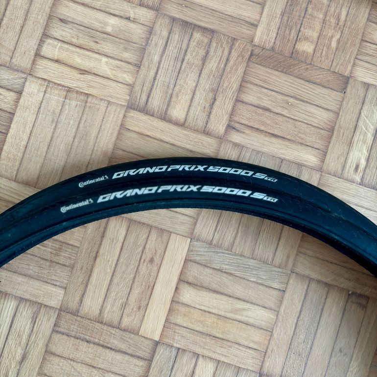 Used Zipp Wheels 404 Firecrest Carbon Tubeless 2025 bike — image 7 of 10