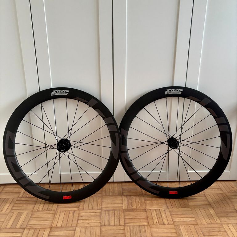 Used Zipp Wheels 404 Firecrest Carbon Tubeless 2025 bike — image 2 of 10