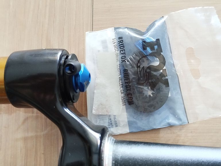 Použité Fox 34 Fork 120mm 2025 bike — obrázek 5 z 5