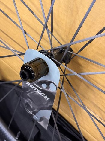 Used Scope Artech 4 CS Carbon 45mm Road Disc Wheelset 2026 bike — image 3 of 8