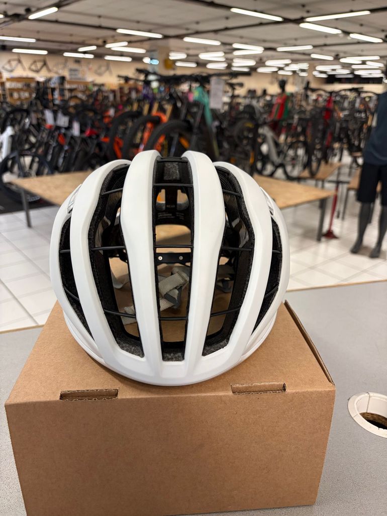 Käytetty Specialized Prevail Helmet 2026 bike — kuva 2 / 7