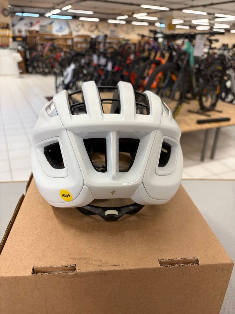 Käytetty Specialized Prevail Helmet 2026 bike — kuva 4 / 7