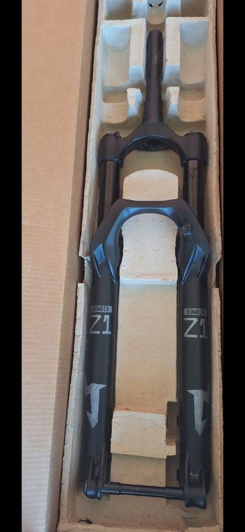 Used Marzocchi Bomber Z1 Fork 2025 bike