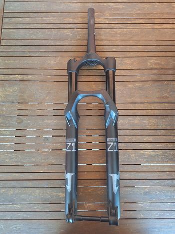 Použité Marzocchi Bomber Z1 Fork 2025 bike — obrázek 2 z 9