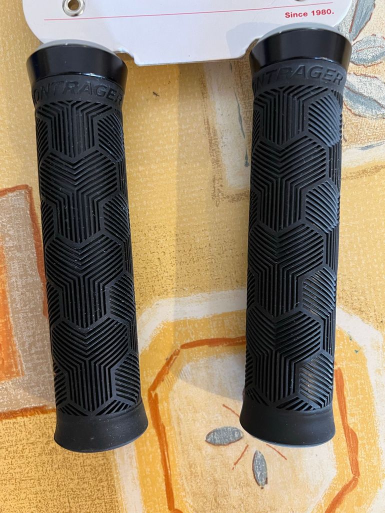 Used Bontrager XR Trail Élite Grip 2025 bike — image 5 of 6