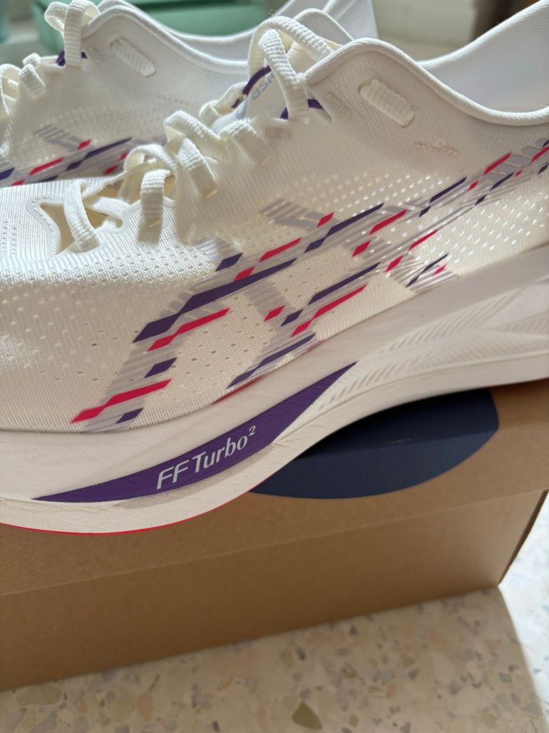 Used Asics Sonicblast Running Shoes 2026 bike — image 3 of 6