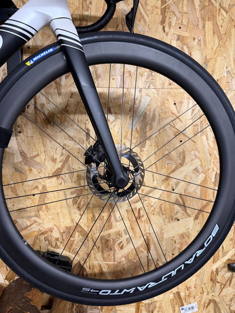 Used Campagnolo Bora Ultra Wto 45 C23 Wheels 2025 bike — image 5 of 6