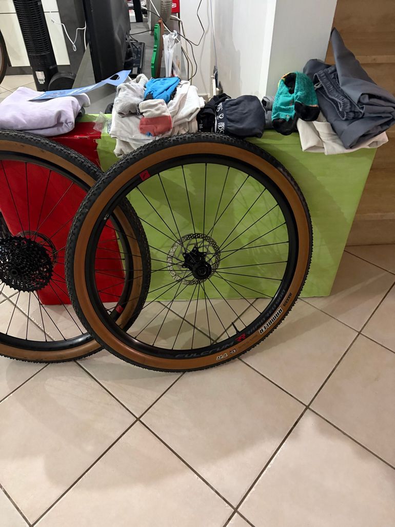 Used Fulcrum Rapid Red 900 Wheelset 2025 bike — image 1 of 4