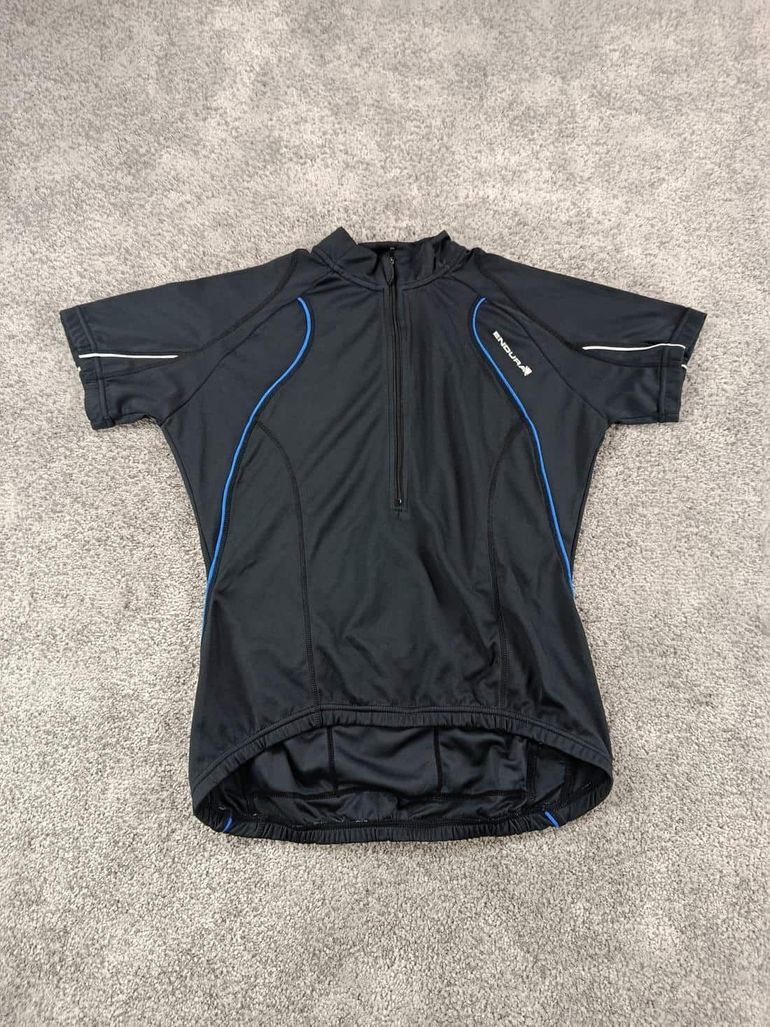 Käytetty Endura maillot velo femme taille m -31 7718 cyclisme route respirant bike — kuva 1 / 5
