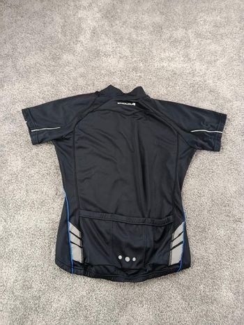 Käytetty Endura maillot velo femme taille m -31 7718 cyclisme route respirant bike — kuva 4 / 5