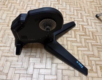 Used Tacx Flux 2 Smart Trainer 2022 bike — image 2 of 4
