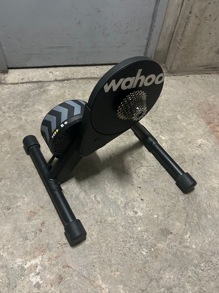 Použité Wahoo KICKR CORE Smart Trainer 2025 bike — obrázek 1 z 8