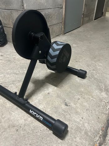 Použité Wahoo KICKR CORE Smart Trainer 2025 bike — obrázek 5 z 8