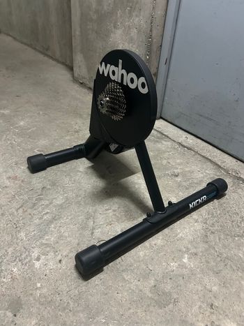 Použité Wahoo KICKR CORE Smart Trainer 2025 bike — obrázek 4 z 8