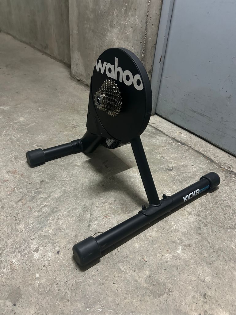 Použité Wahoo KICKR CORE Smart Trainer 2025 bike — obrázek 4 z 8