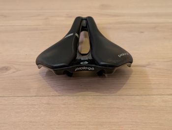 Brugt Prologo Dimension 143 PAS Nack (carbon rails) 2024 bike — billede 4 af 7
