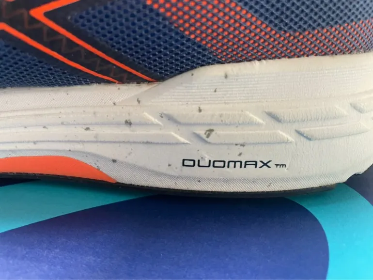 Used Asics Running Shoes bike — image 4 of 7