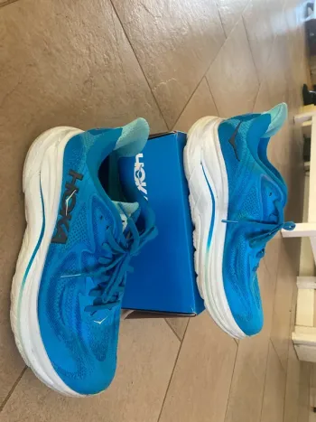 Used Hoka Clifton 10 bike — image 7 of 7