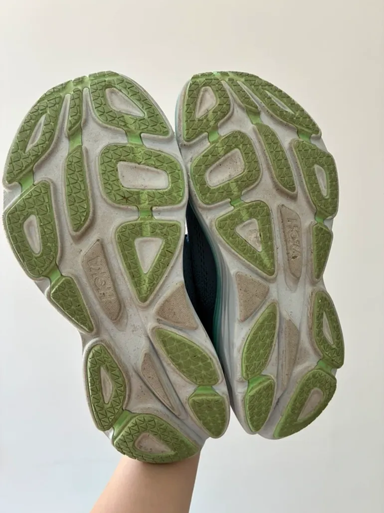 Used Hoka Bondi 8 bike — image 5 of 9